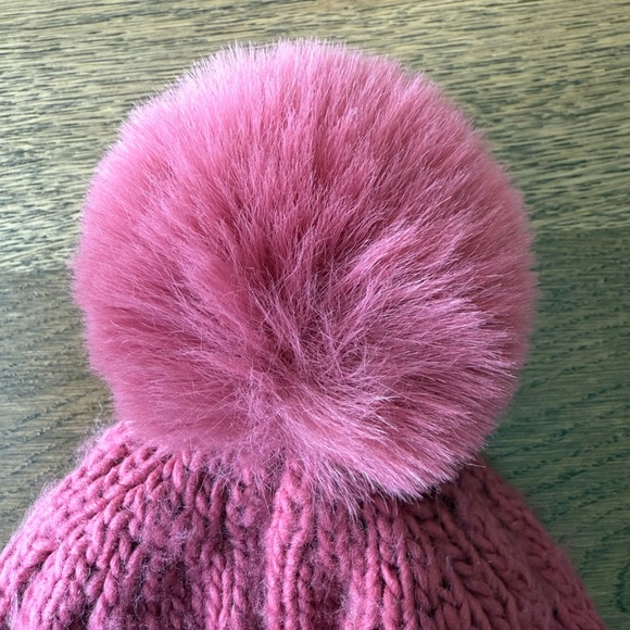 Winter hat - Picture 3 of 3